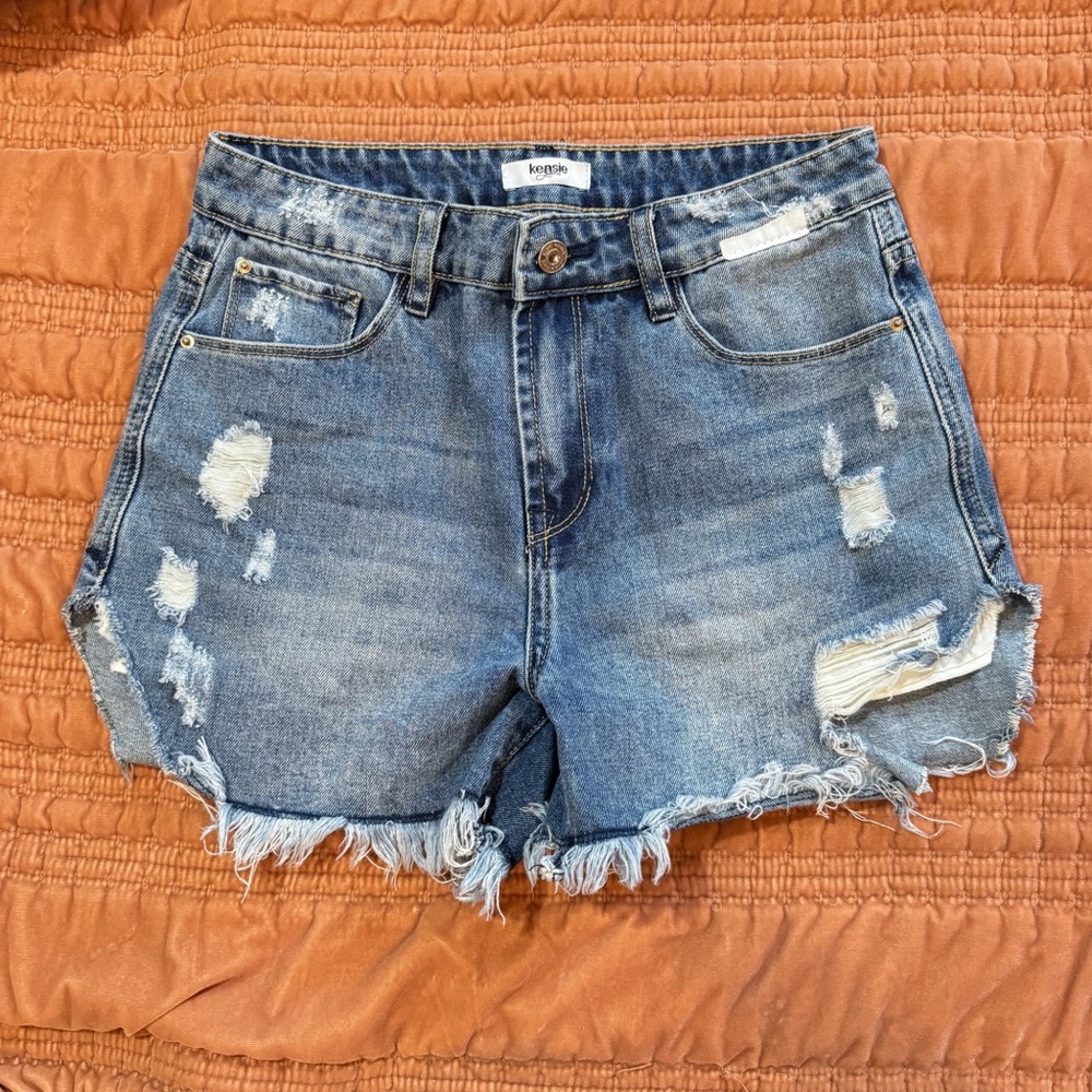 High rise distressed kensie denim shorts